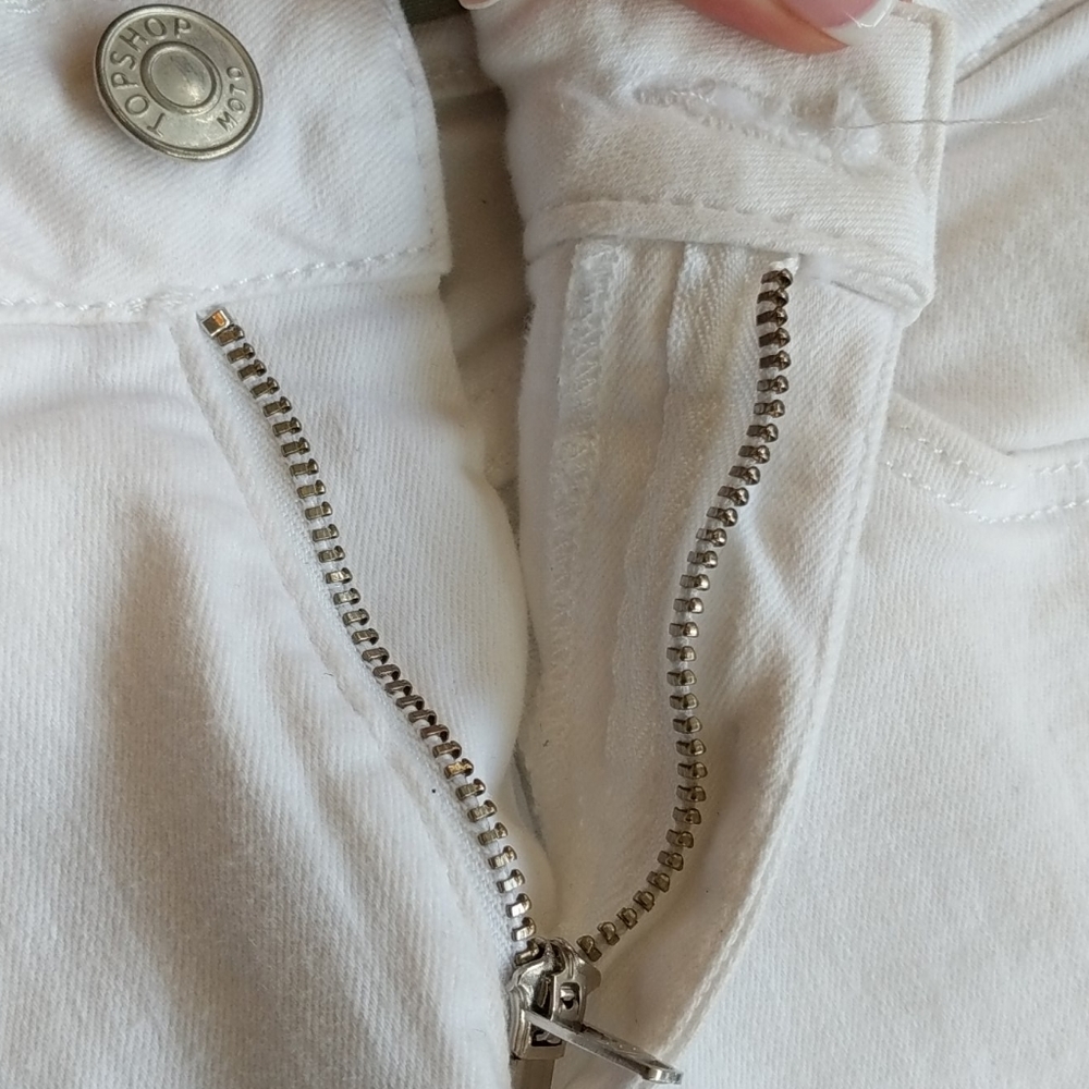 TOPShop White Distressed - Picture 6 of 8